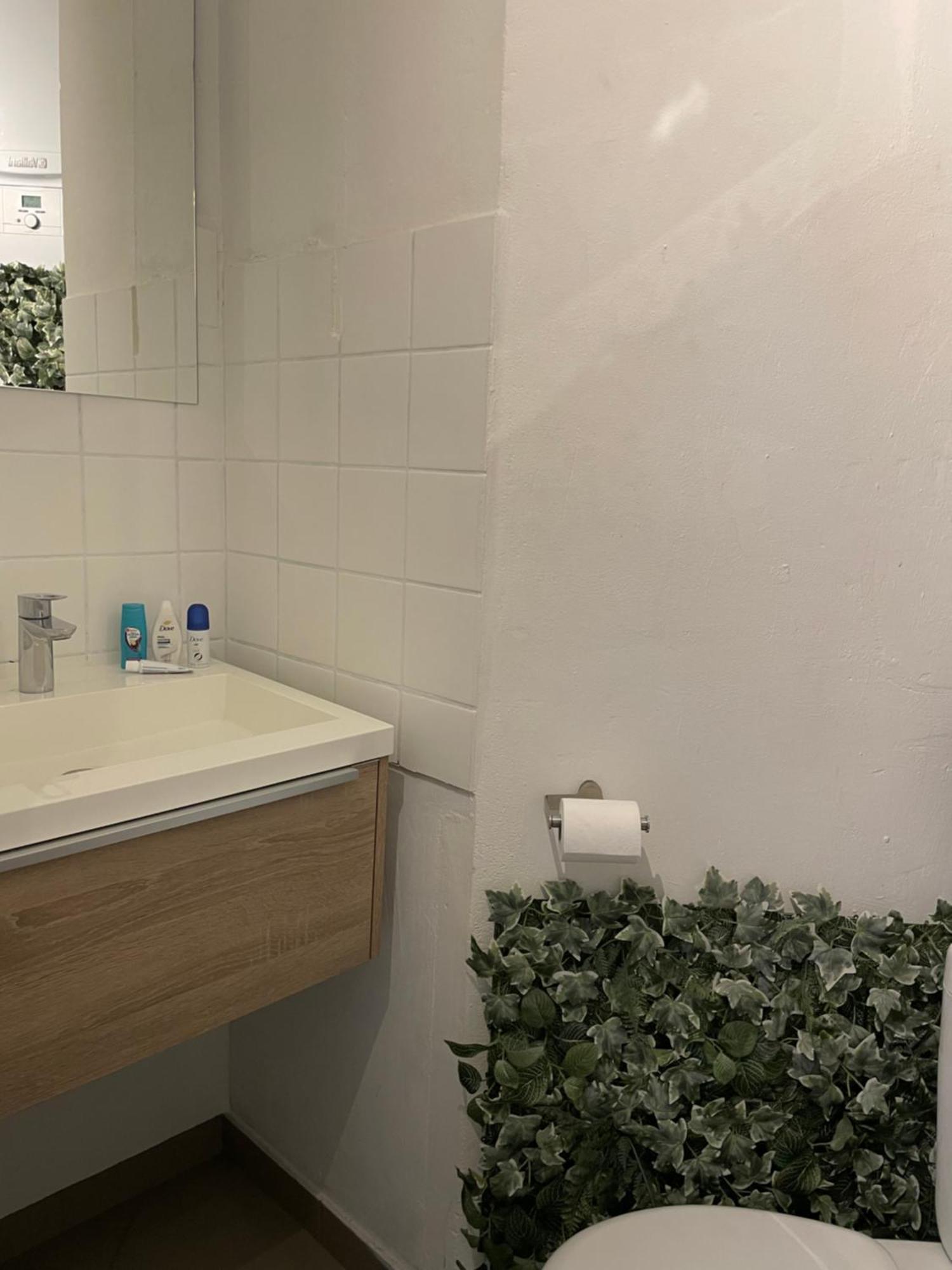 Private In Apartment